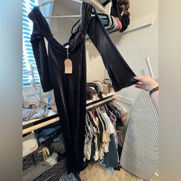 Meshki Black Long Sleeve Dress - Picture 5 of 9